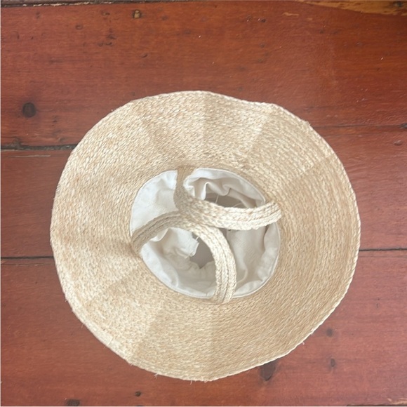 The Row Sol Tan Raffia Woven Tote Bag - Picture 4 of 5